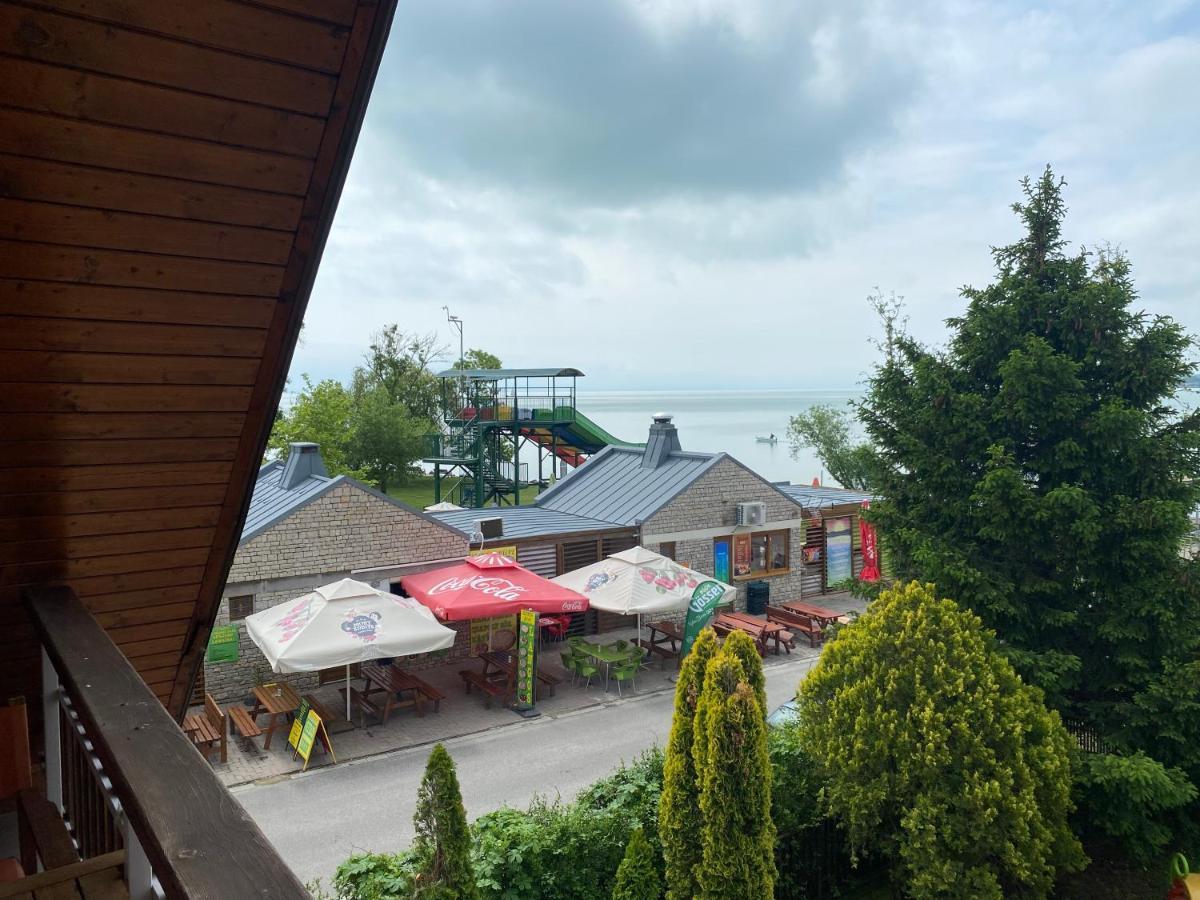 Sunset Beach Apartman Balatonfůzfő المظهر الخارجي الصورة